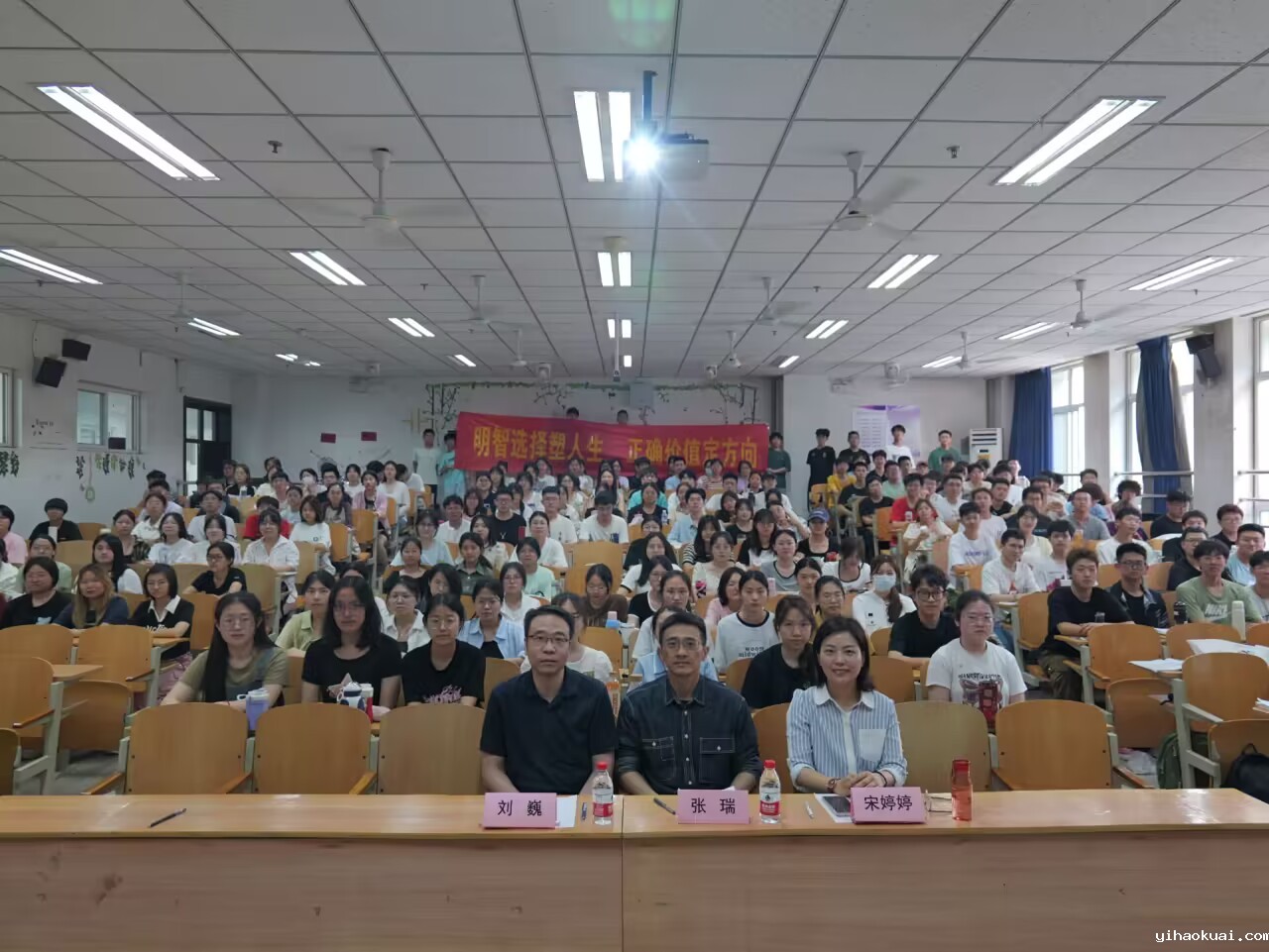 图1.jpg