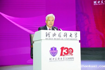 王校长.jpg